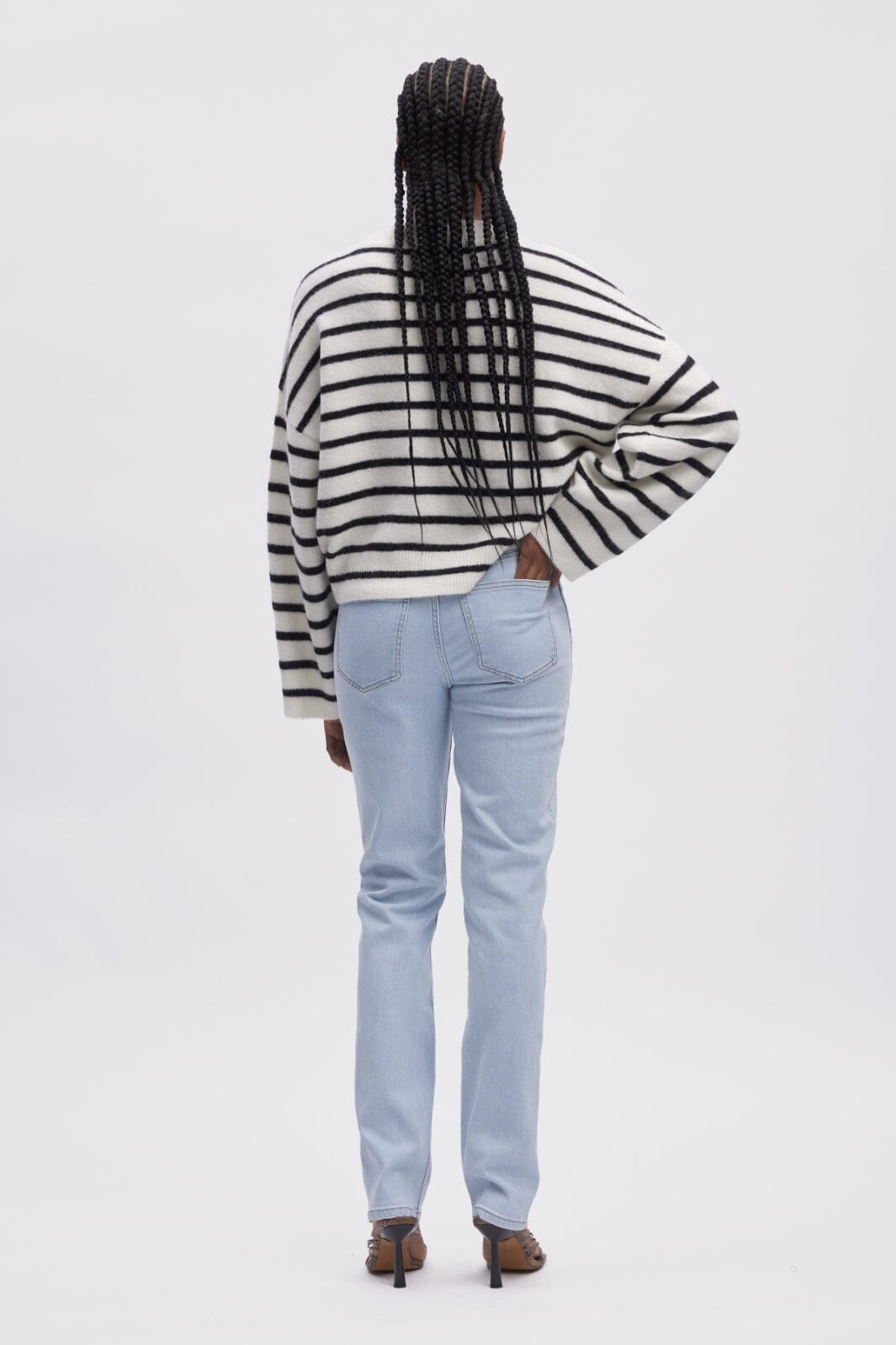 Gestuz - Alphagz V-Neck Striped - 106145 Ivory Black Striped
