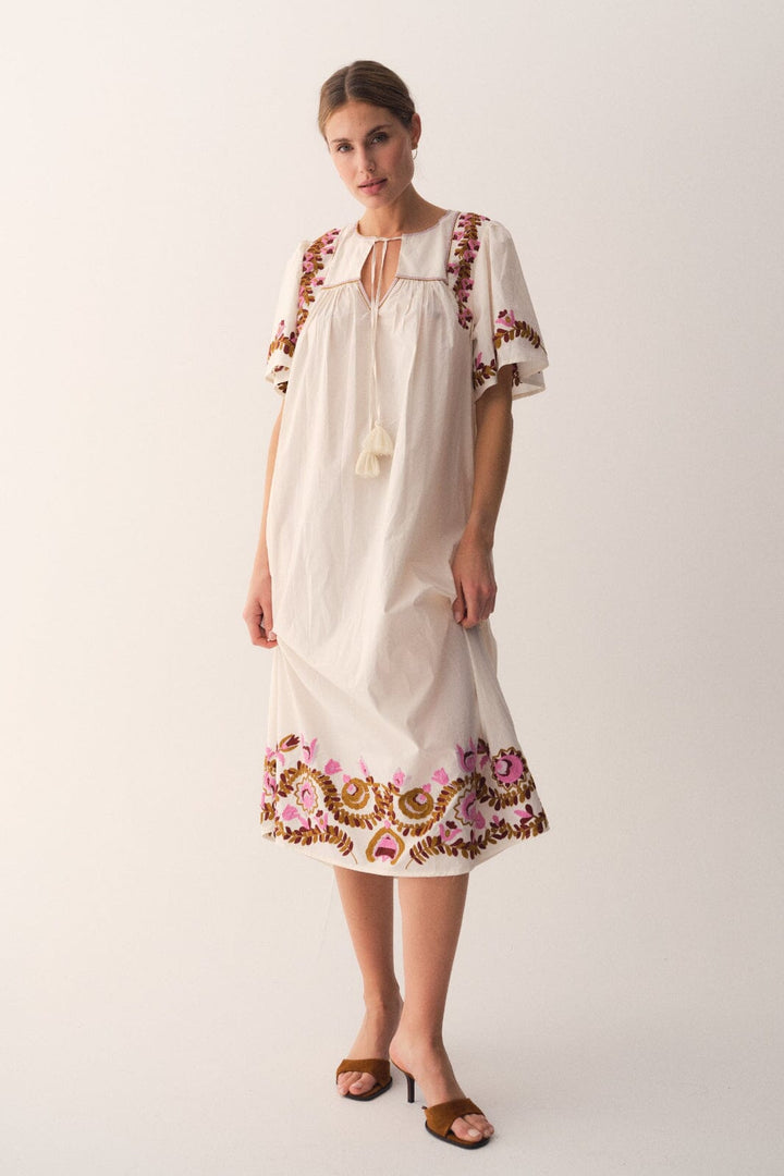 Gossia - Genago Dress G2868 - Off-White Kjoler 