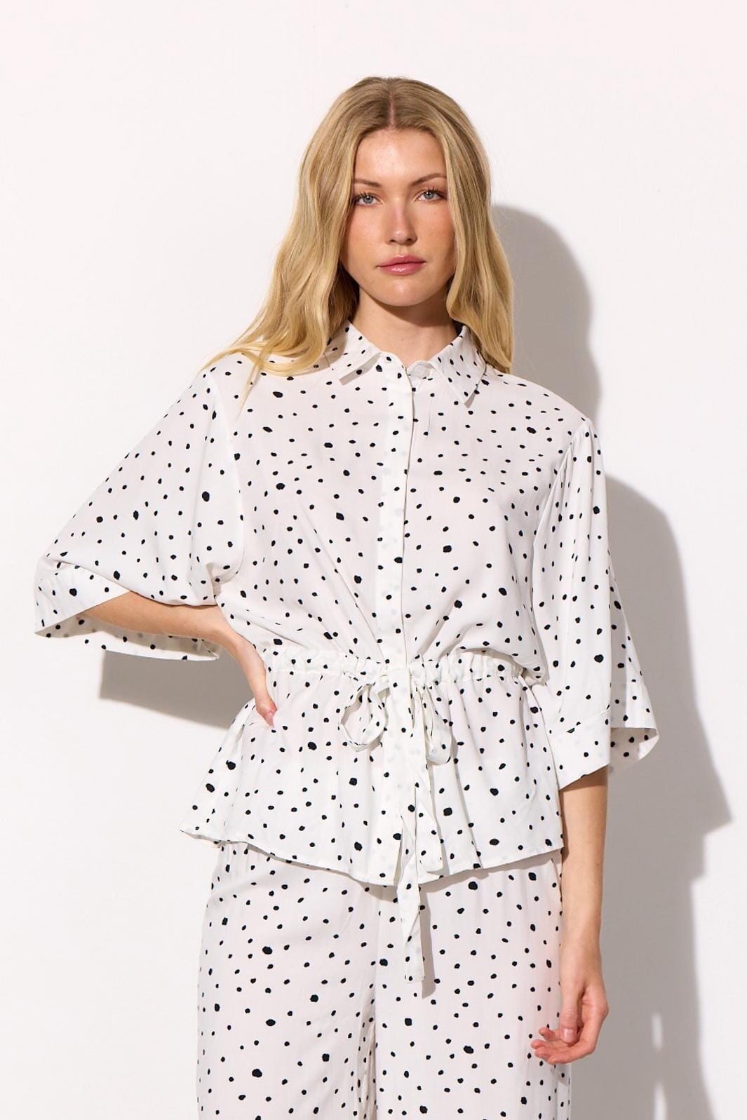 Hunkøn - Kris Kimono Shirt 26122 - White Skjorter 