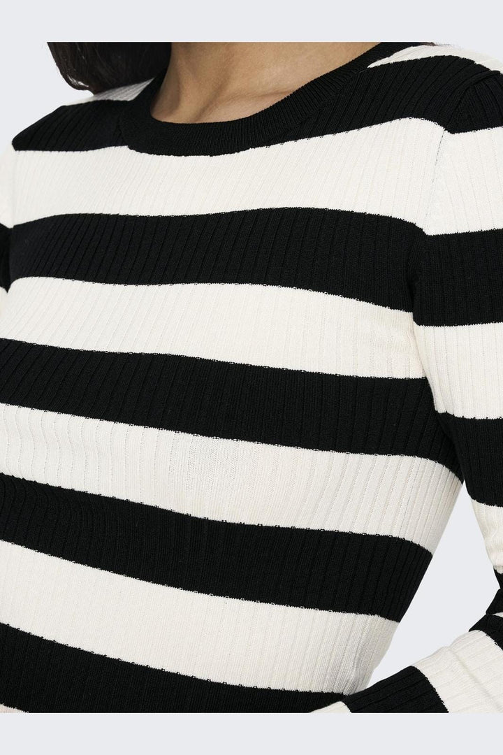 JDY - JDYplum L/S O-Neck Pullover Knt - 4149549 Black W Eggnog Stripes