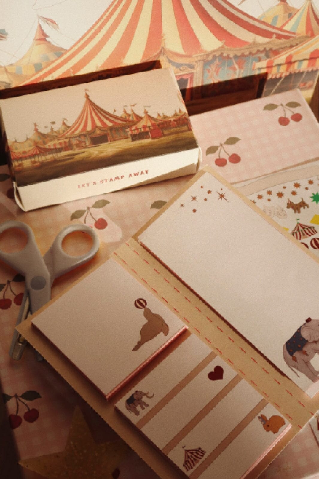 Konges Sløjd - Stationery Set - Circus