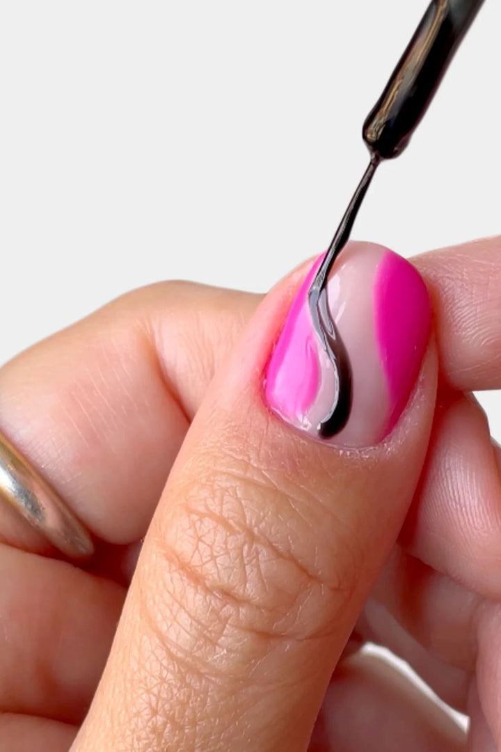 Le Mini Macaron - Le Gel Liner LGL003 - Strawberry Pink