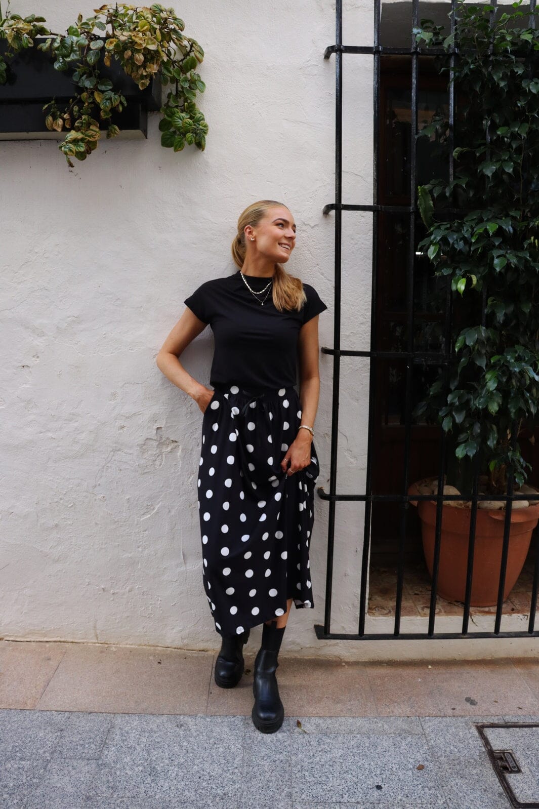 Liberte - Alma-Loose-Skirt 9582 - Black Big Dot