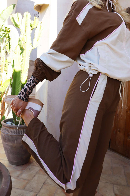 Liberte - Eva Wide Track Pant 22251 - Mocca Ivory Bukser 