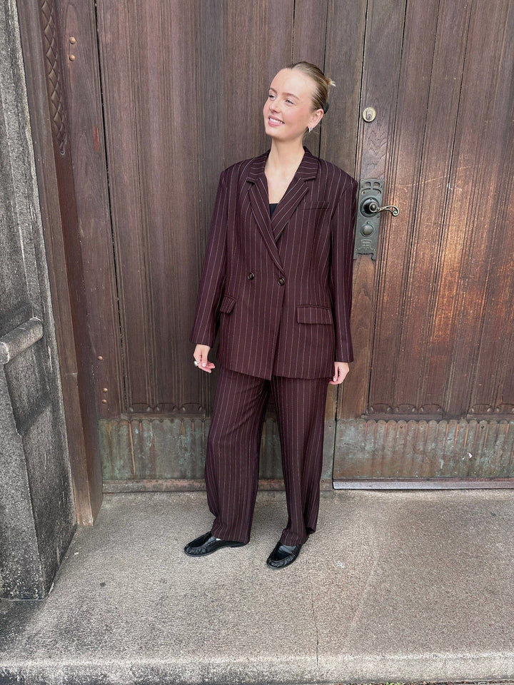 Love & Divine - Love1024-65 20305 - 834 - Brown Pinstripes Bukser 