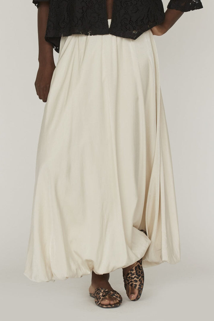 Love & Divine - Love1146 - 116 Porcelain