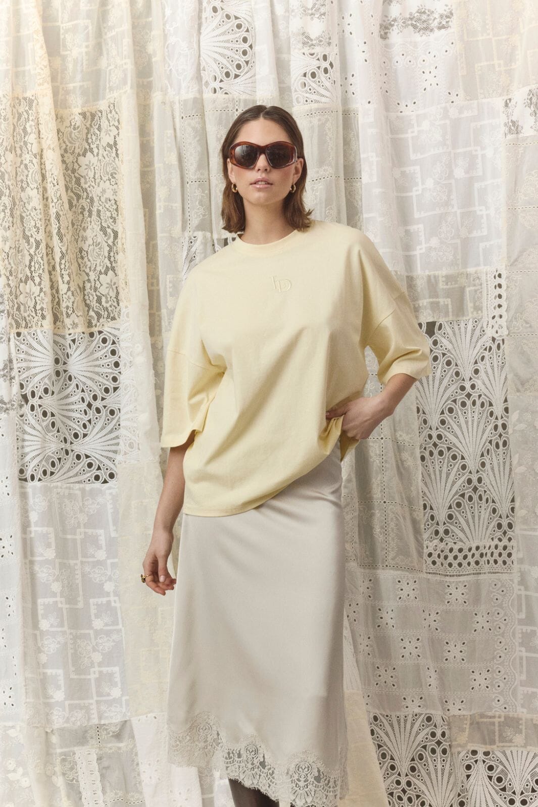 Love & Divine - Love1303-3 19902 - 602 - Butter T-shirts 