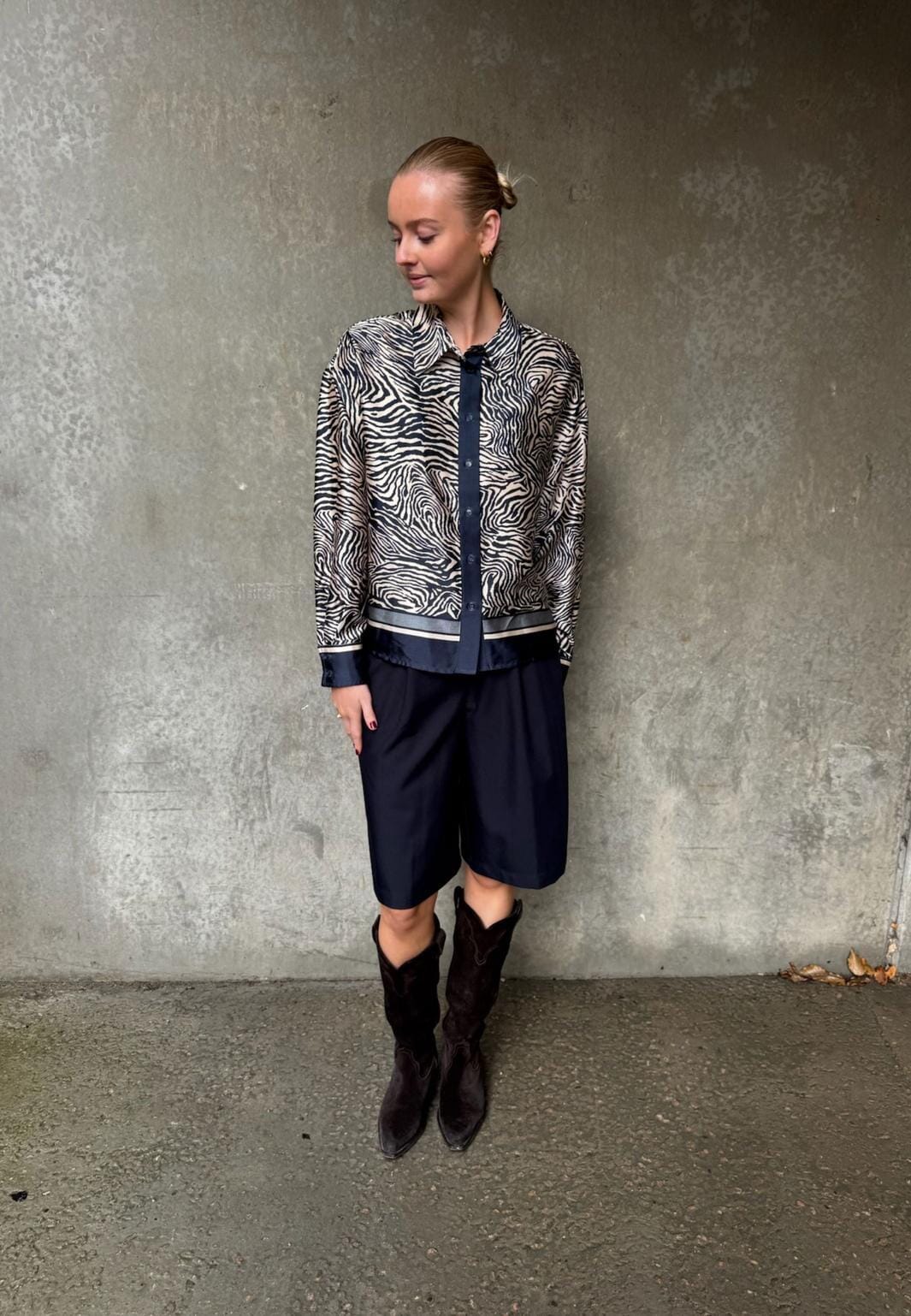 Love & Divine - Love1393-1 19479 - 441 - Navy Zebra Skjorter 