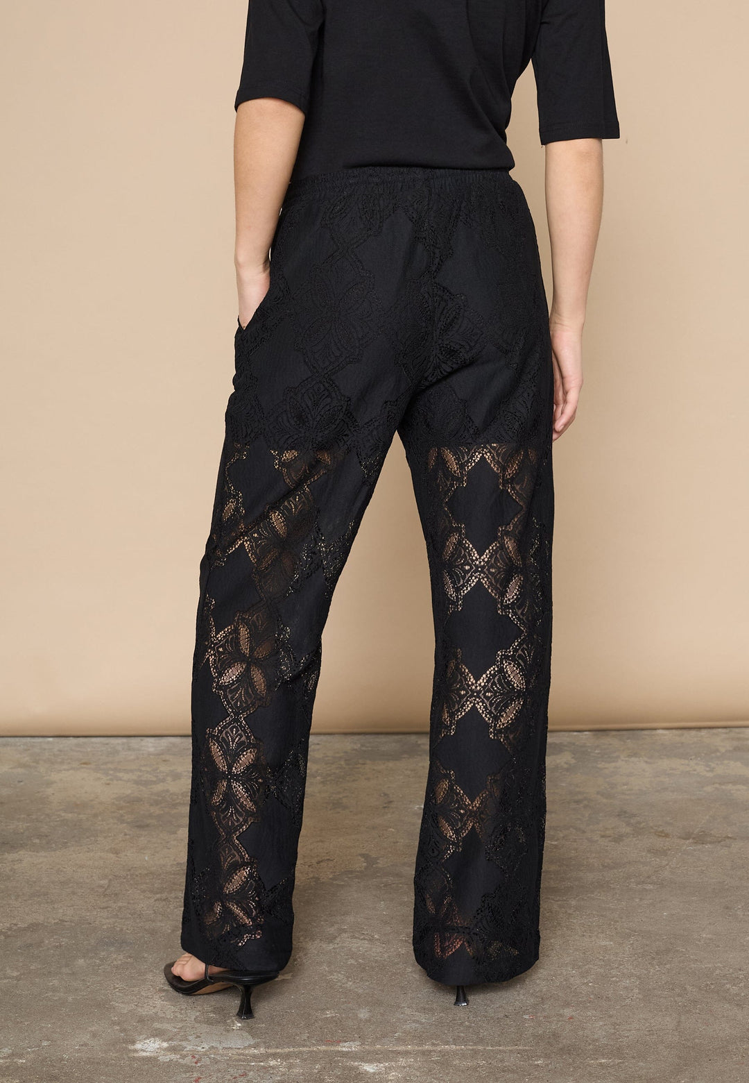 Love & Divine - Love207-42 19462 - 000 - Black Bukser 