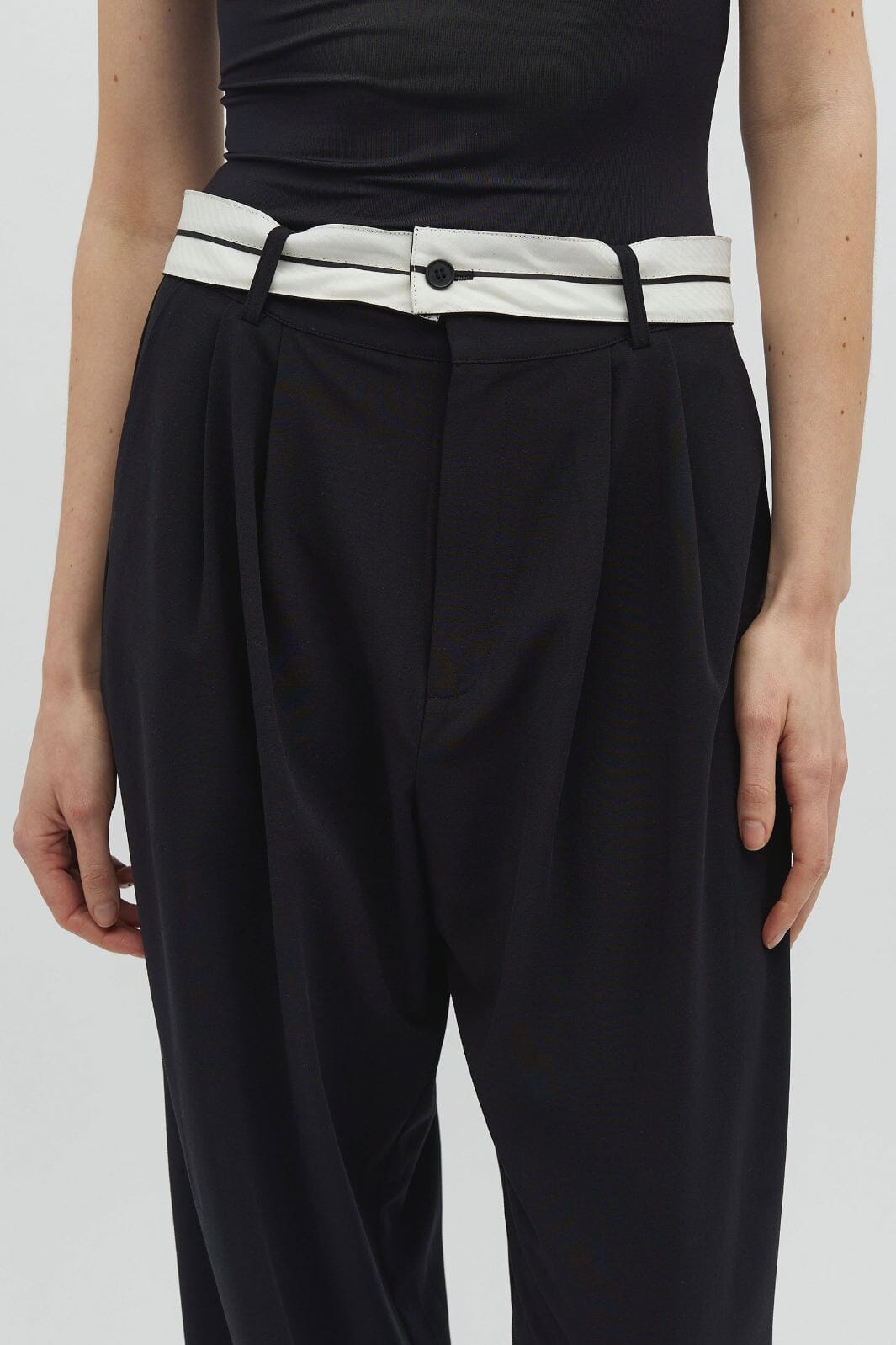 MbyM - Akari-M - Black