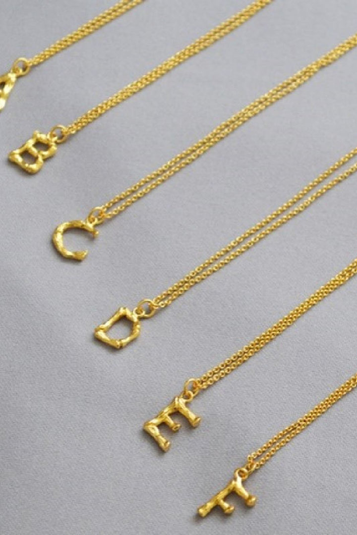 Mellow Moon - Letter Rustik Necklace - Forgyldt
