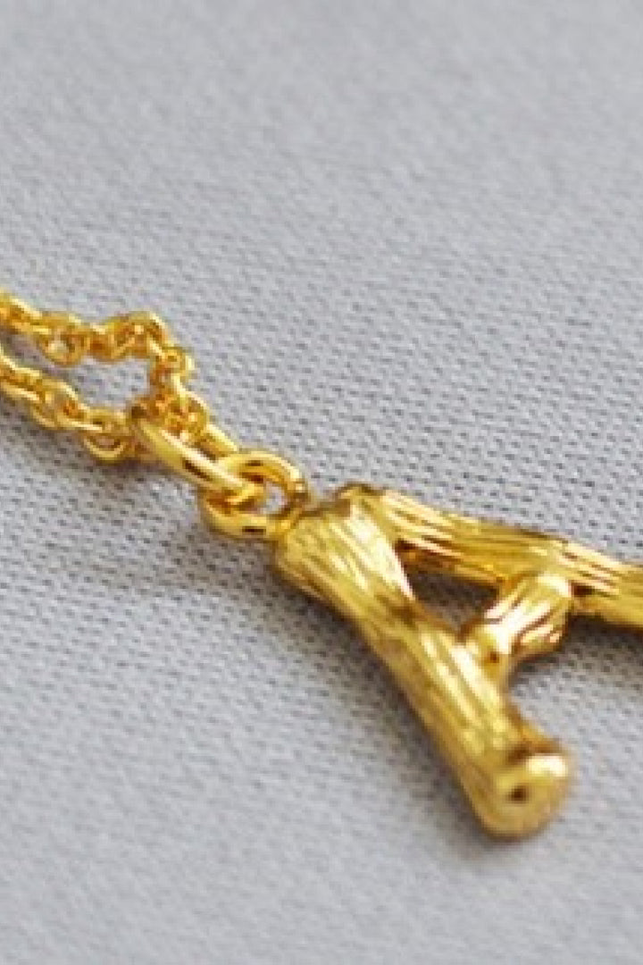 Mellow Moon - Letter Rustik Necklace - Forgyldt