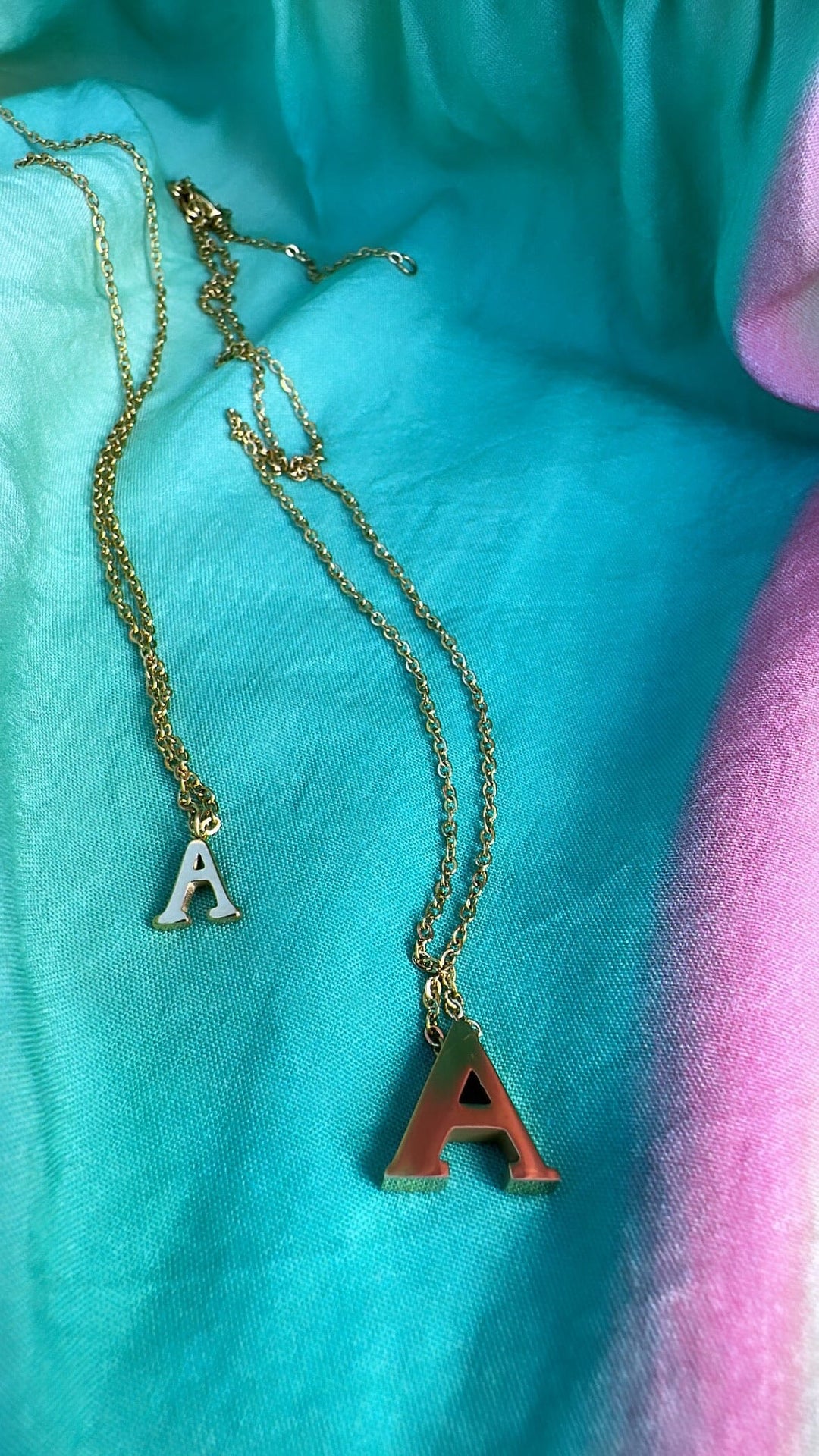 Mellow Moon - Letter Necklace - Forgyldt