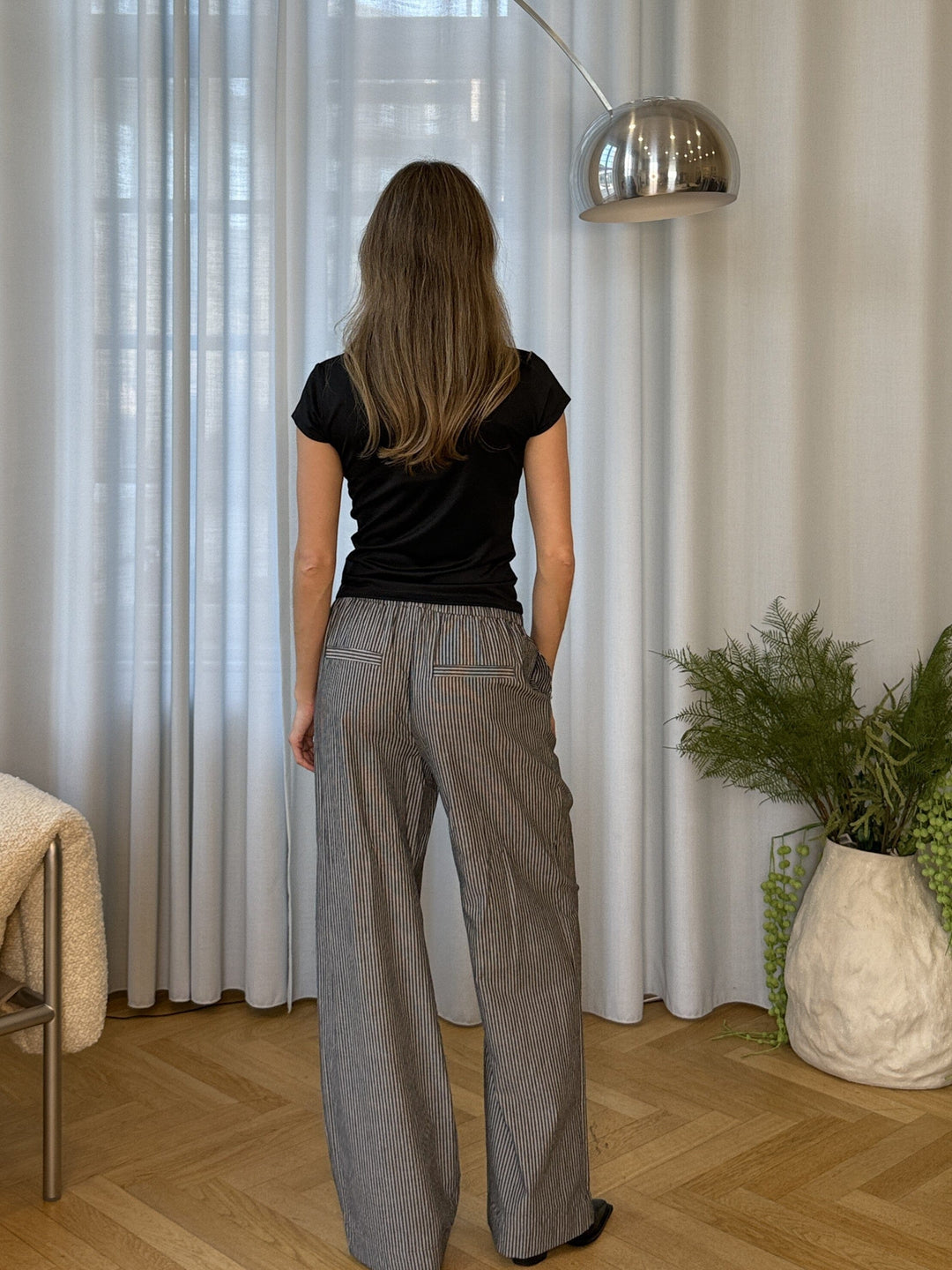 Modström - Valentinmd Stripe Pants 59000 - 11187 - Washed Black Stripe Bukser 