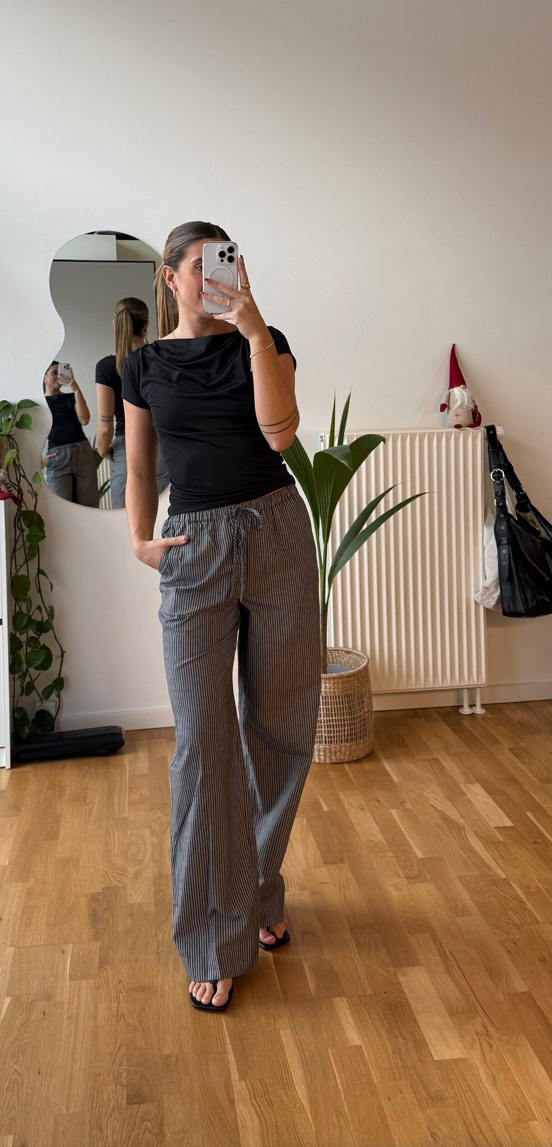 Modström - Valentinmd Stripe Pants 59000 - 11187 - Washed Black Stripe Bukser 