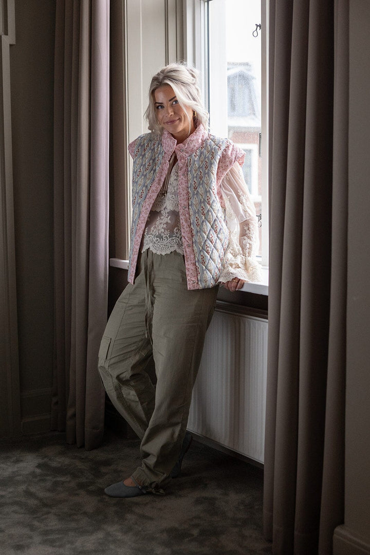 Molly & My X Melanie Due - Luise V Quilt Vest 167530 - 754 - Light Pink Veste 