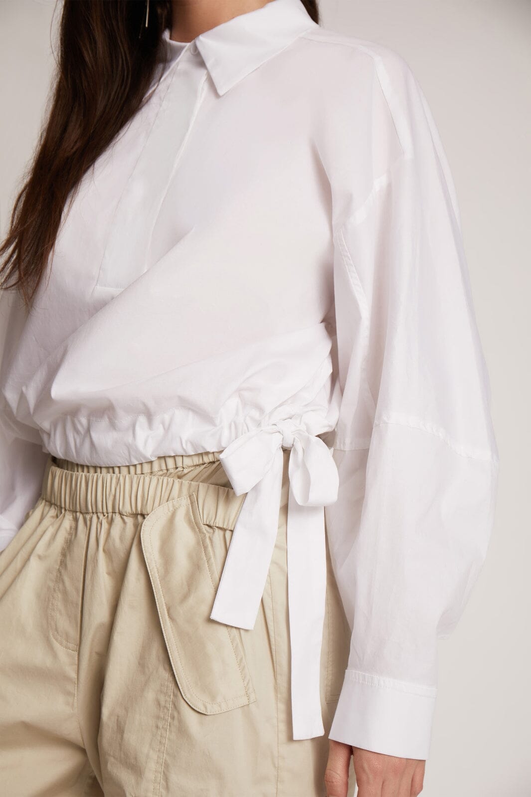 Munthe - Tashumi - 33 White
