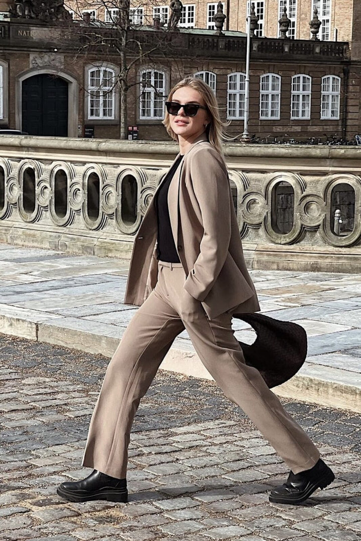 Neo Noir - Avery Suit Blazer - Dusty Brown