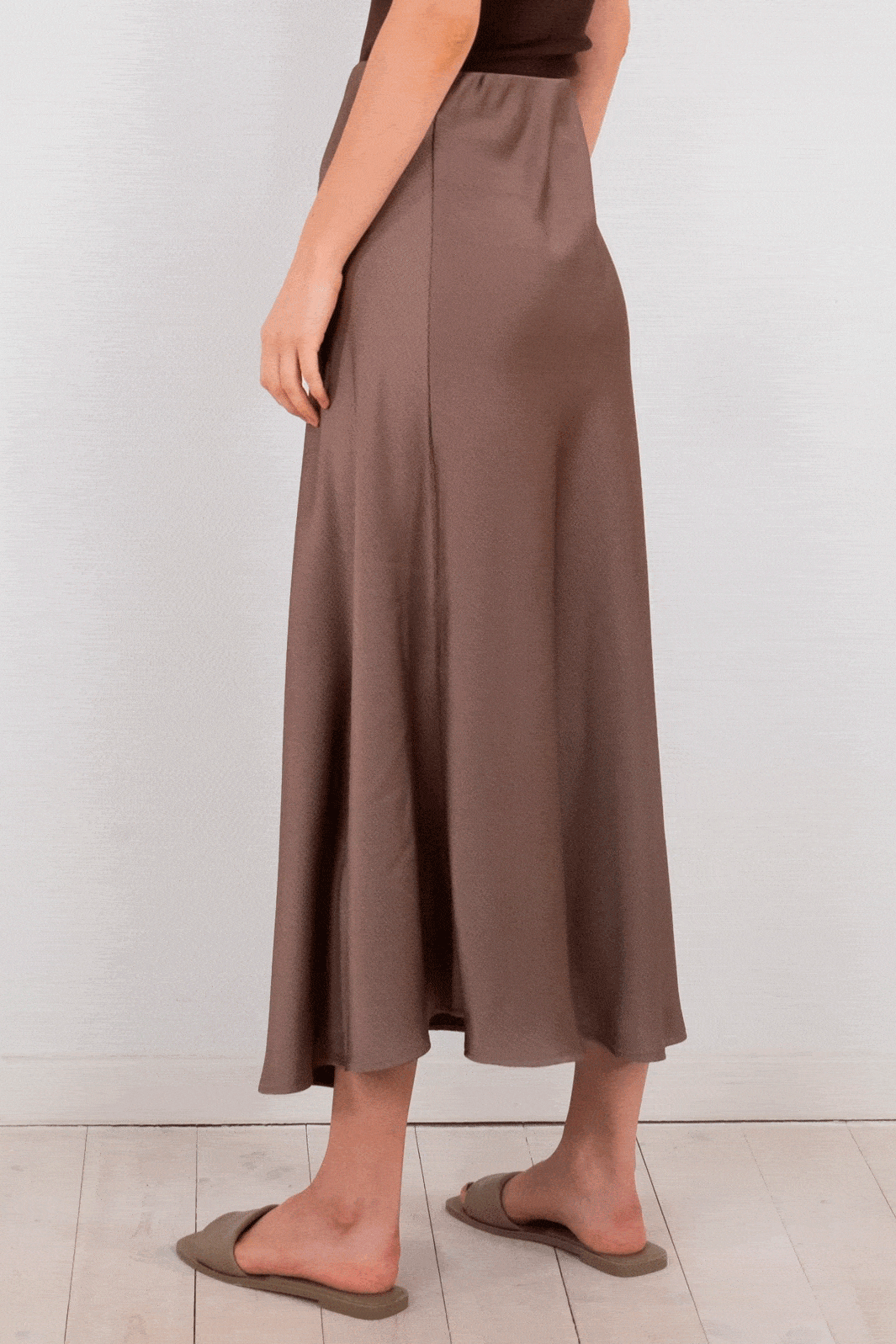 Neo Noir - Bovary Crepe Satin Skirt - Dusty Brown