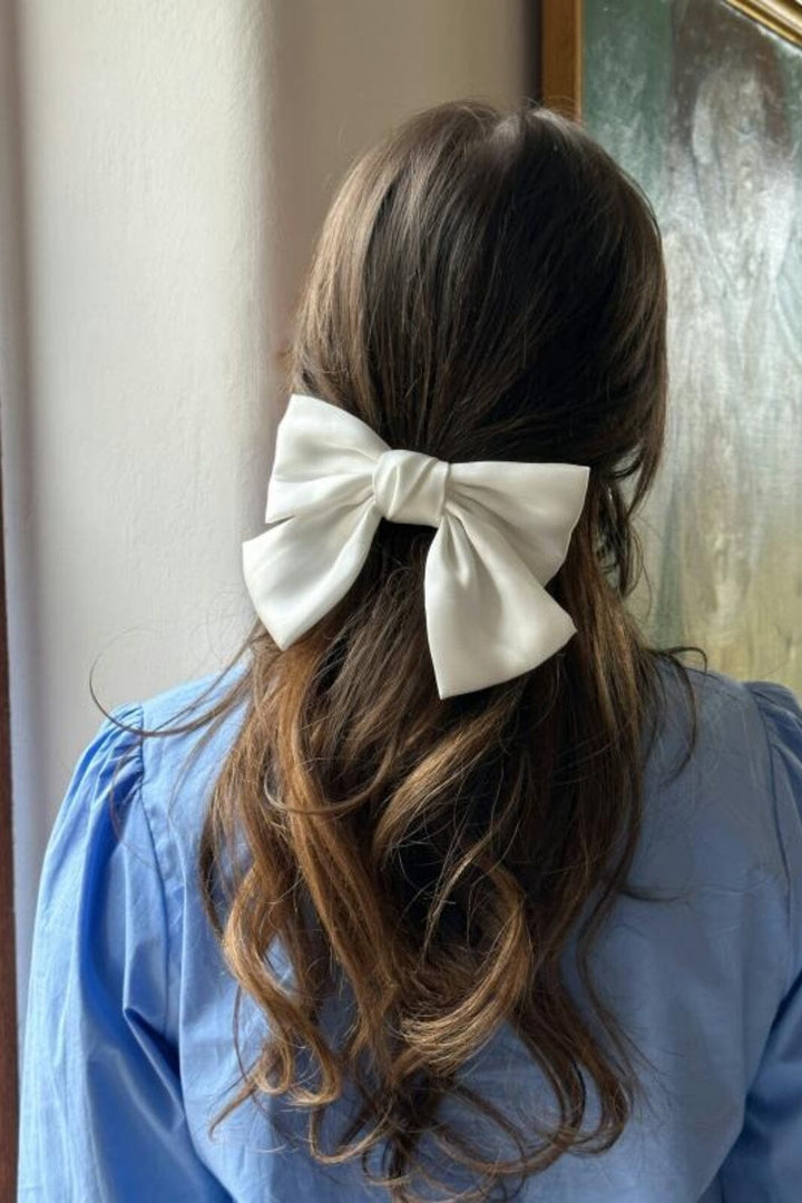 Neo Noir - Bow Hair Clip - White