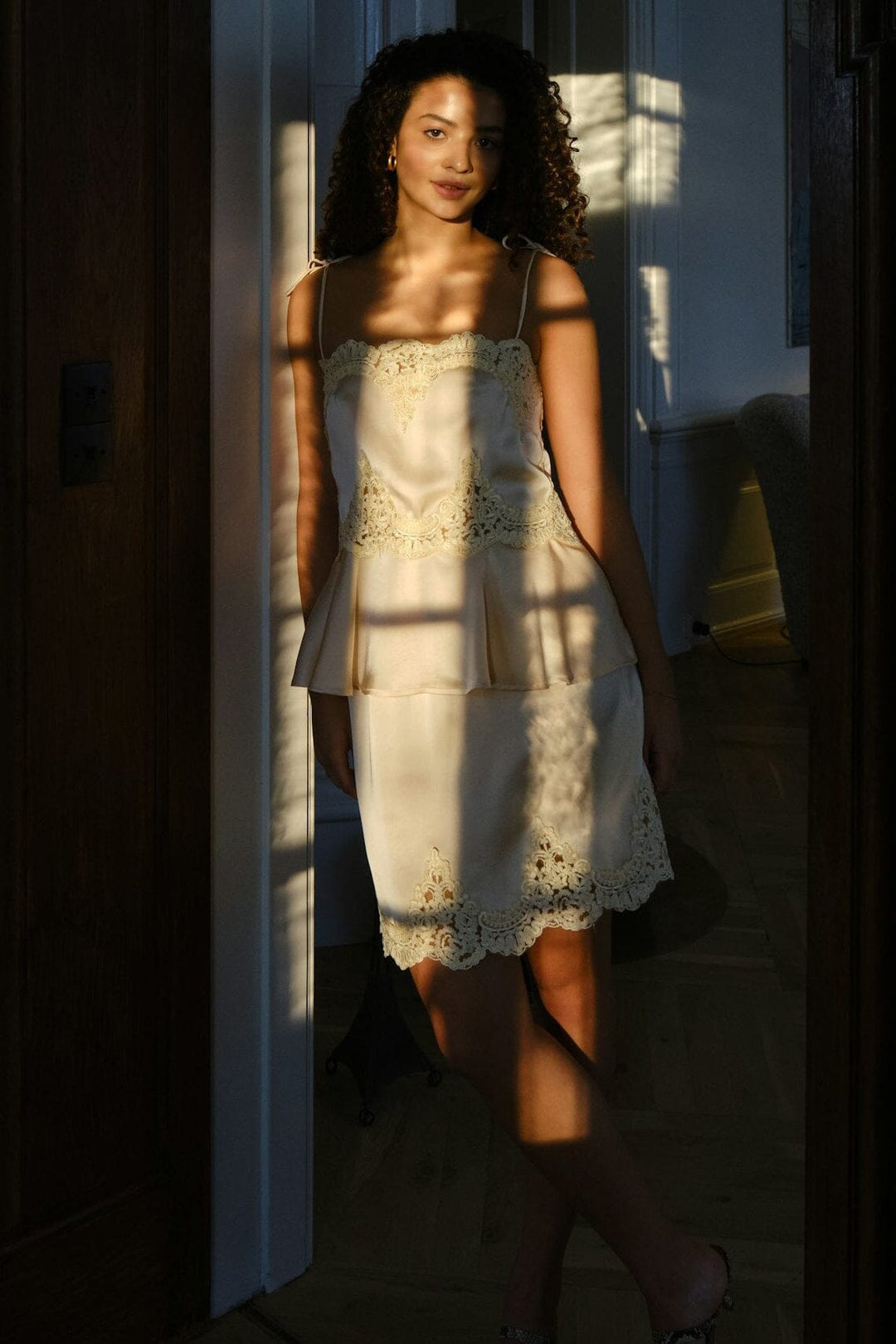 Neo Noir - Kaela Heavy Sateen Lace Top 168290 - 191 - Light Yellow Toppe 