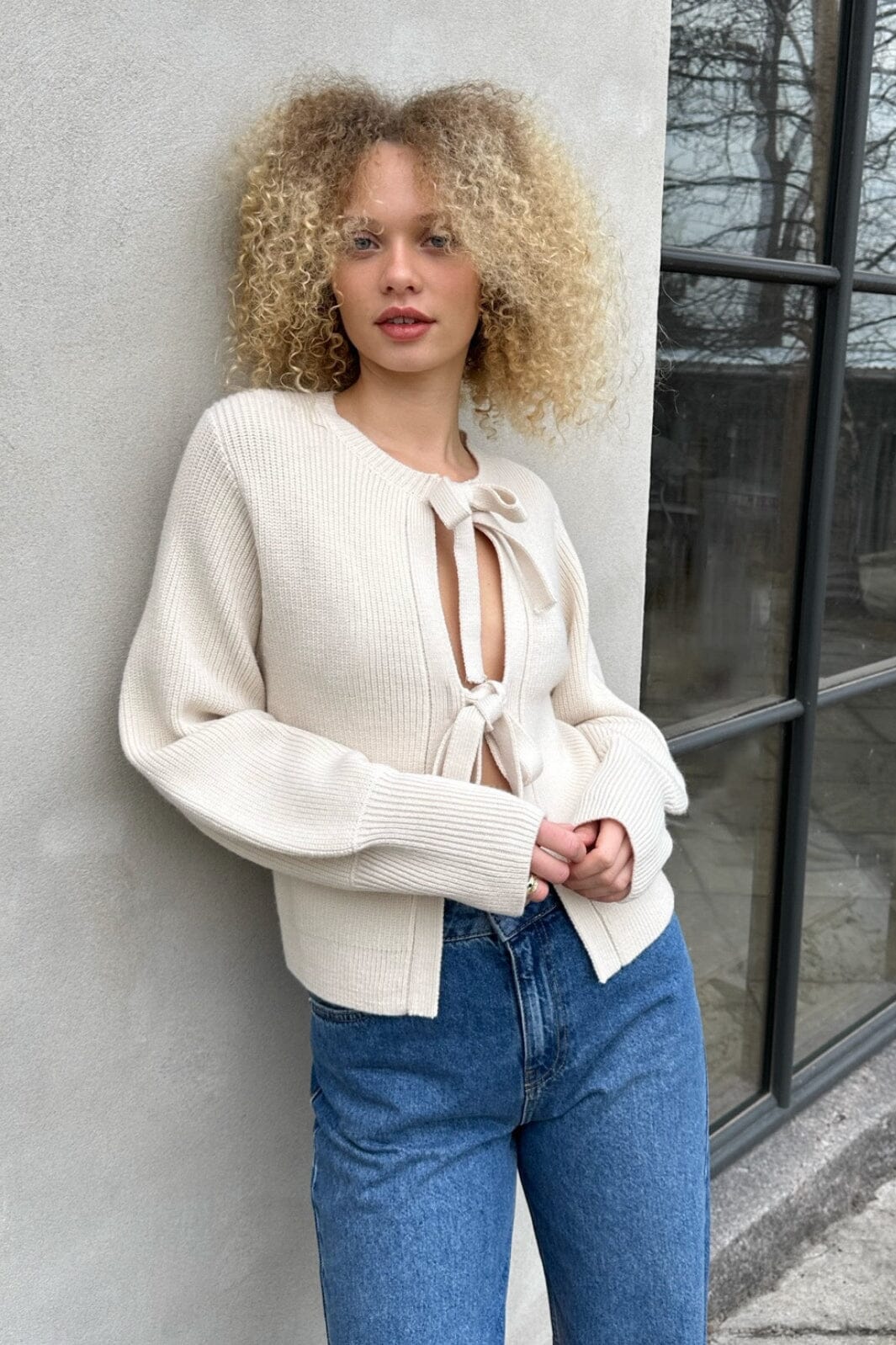Neo Noir - Muscado Knit Cardigan - Ivory