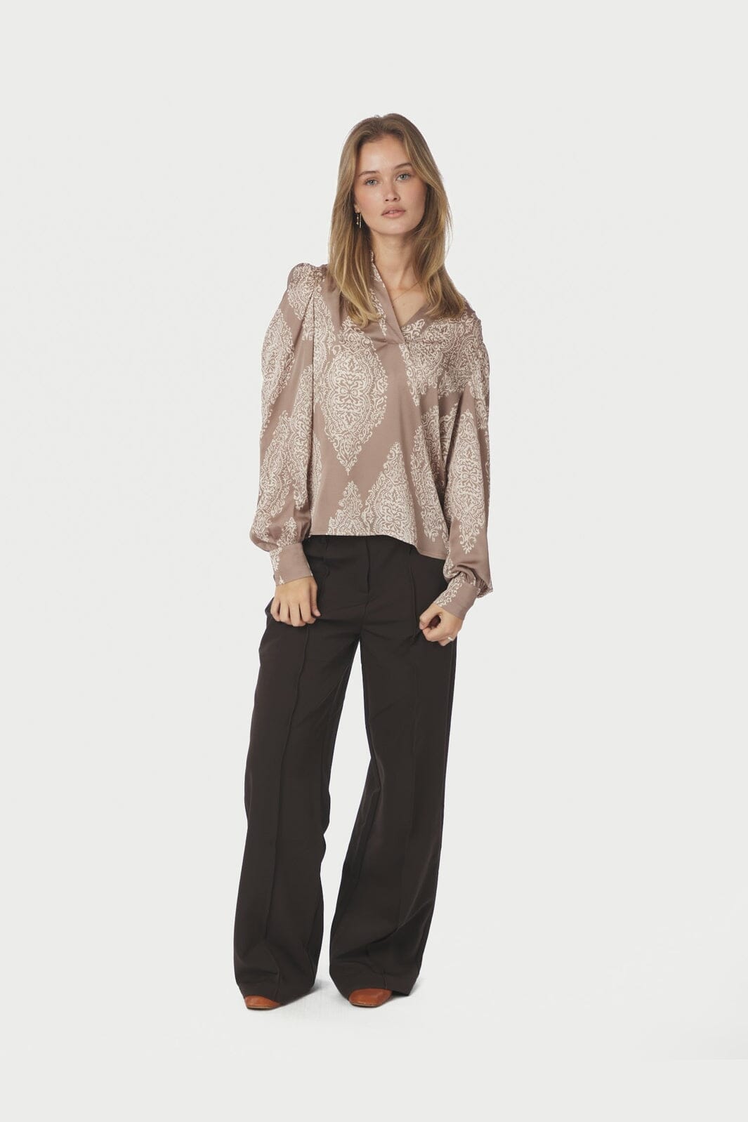 Neo Noir - Rosslyn Paisley Drop Blouse 163976 - 811 - Dark Taupe