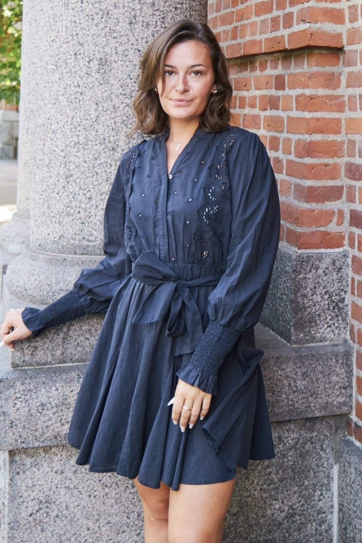 Neo Noir - Salasta Emb Dress - Navy