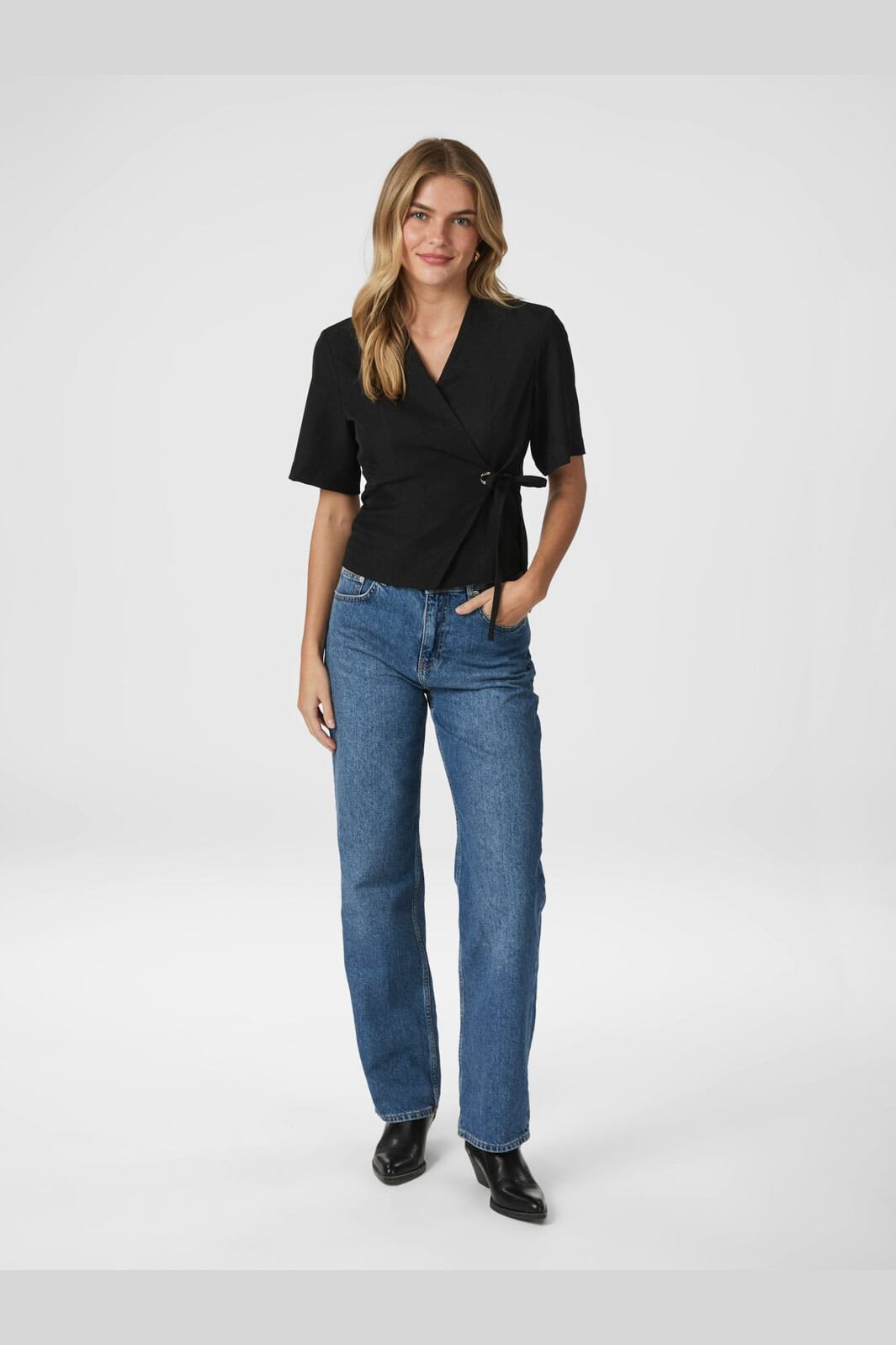 Neo Noir - Simmo Eyelet Blouse 165518 - 100 - Black
