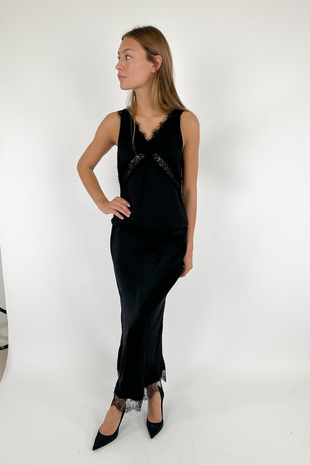 Neo Noir - Veroni Satin Lace Skirt - Black Nederdele 