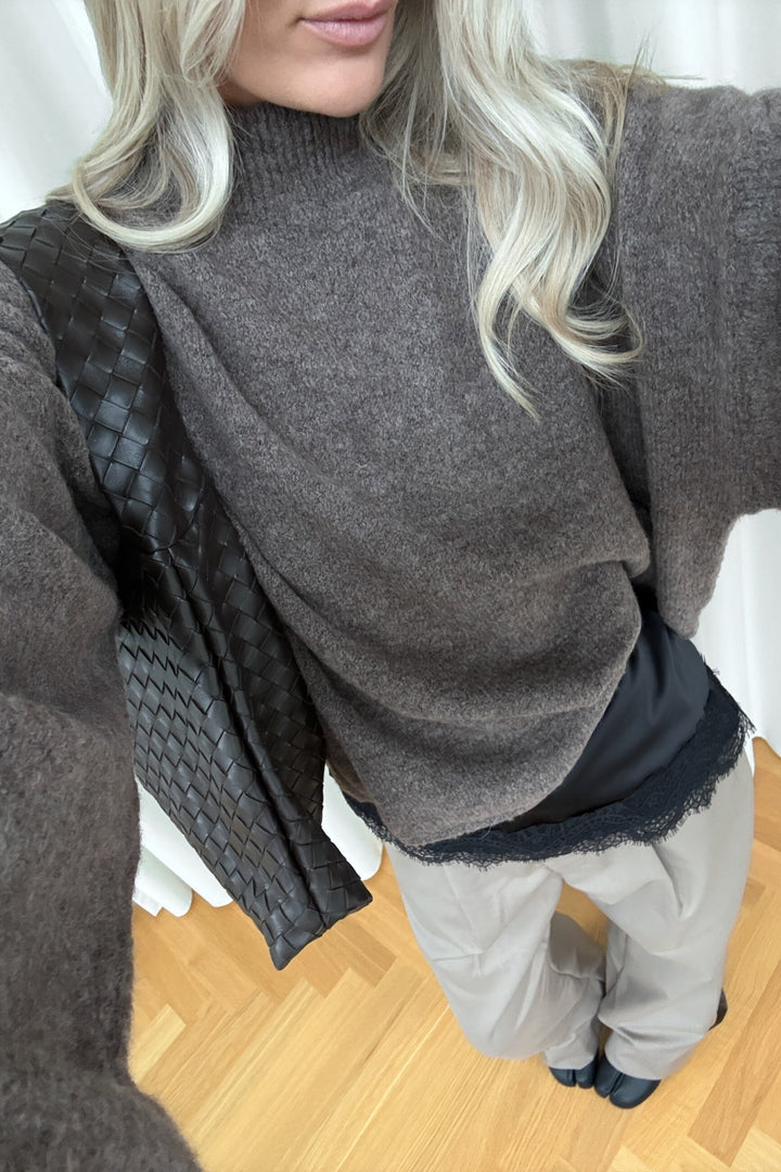 Noella - Lynzey Knit 14330001 - 1290 - Timber Brown Strikbluser 