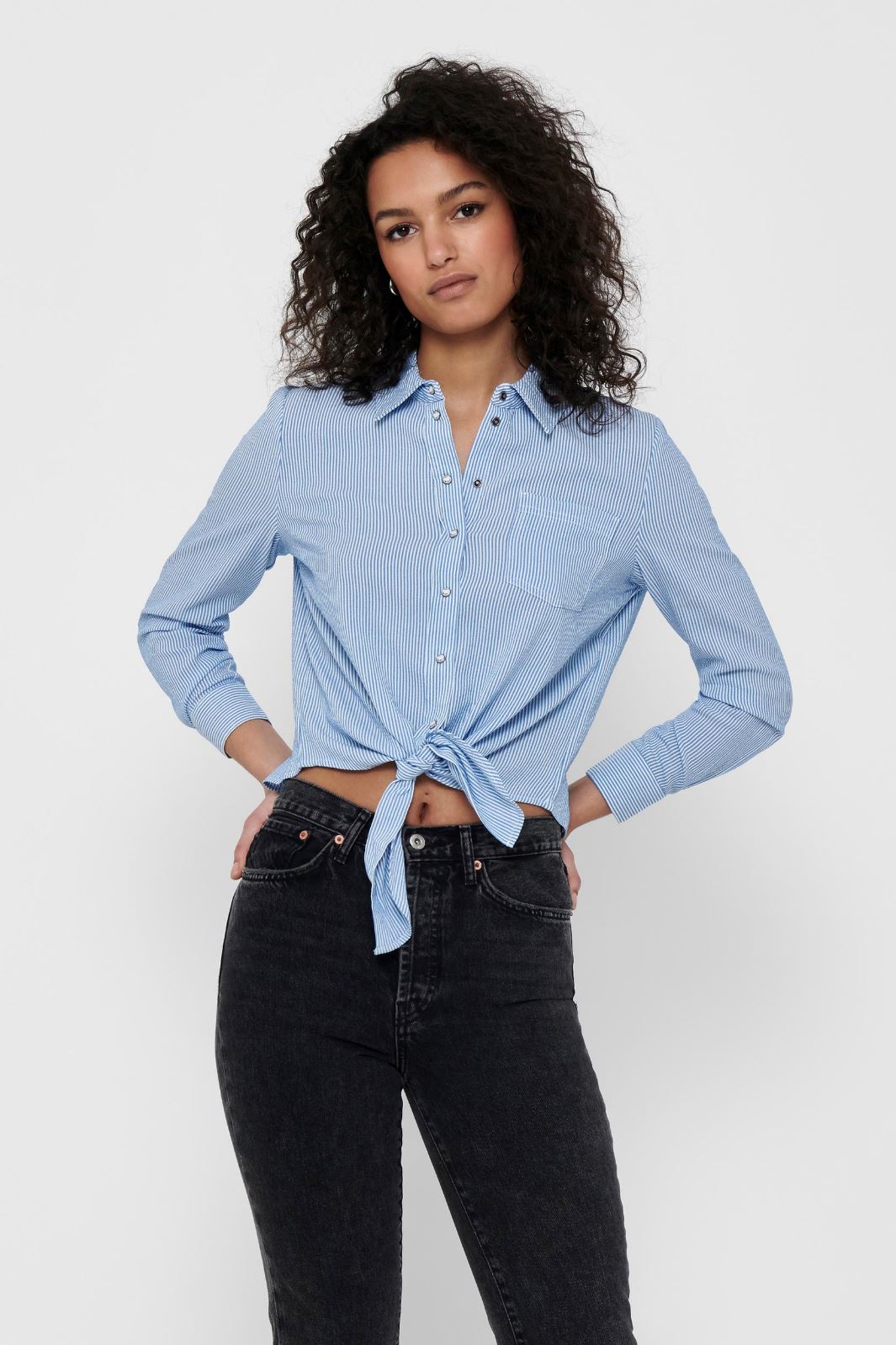 Only - Onllecey Ls Knot Shirt - 3269493 Cloud Dancer Medium Blue