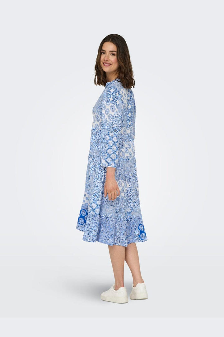 Only - Onlmilana 7/8 Dress - 4840490 Princess Blue Mix Graphic