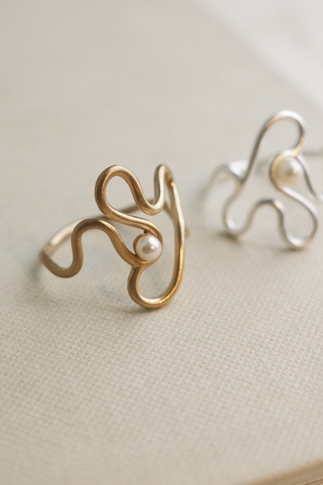 Pernille Corydon Jewellery - Bay Pearl Ring - Golden Plated