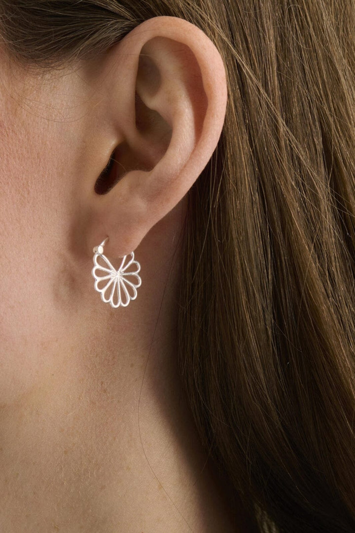 Pernille Corydon Jewellery - Small Bellis Øreringe - Silver