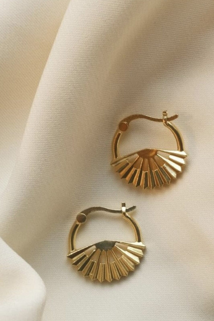 Pernille Corydon Jewellery - Small Sphere Øreringe - Golden Plated