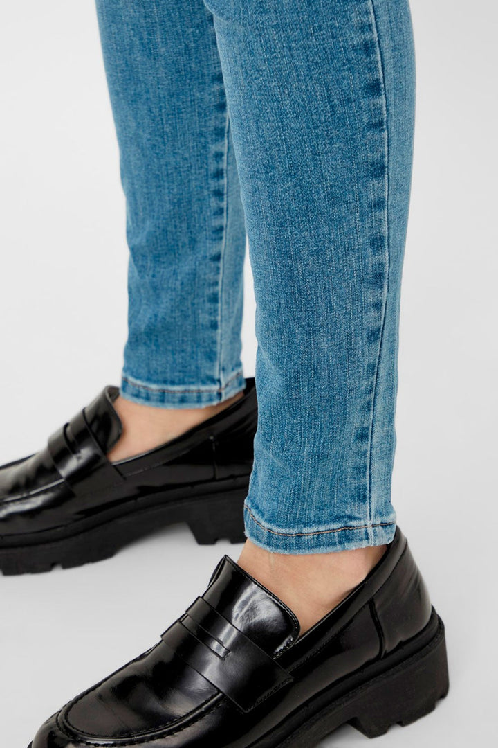 Pieces - Delly Skin MW Jeans Noos - Light Blue Denim