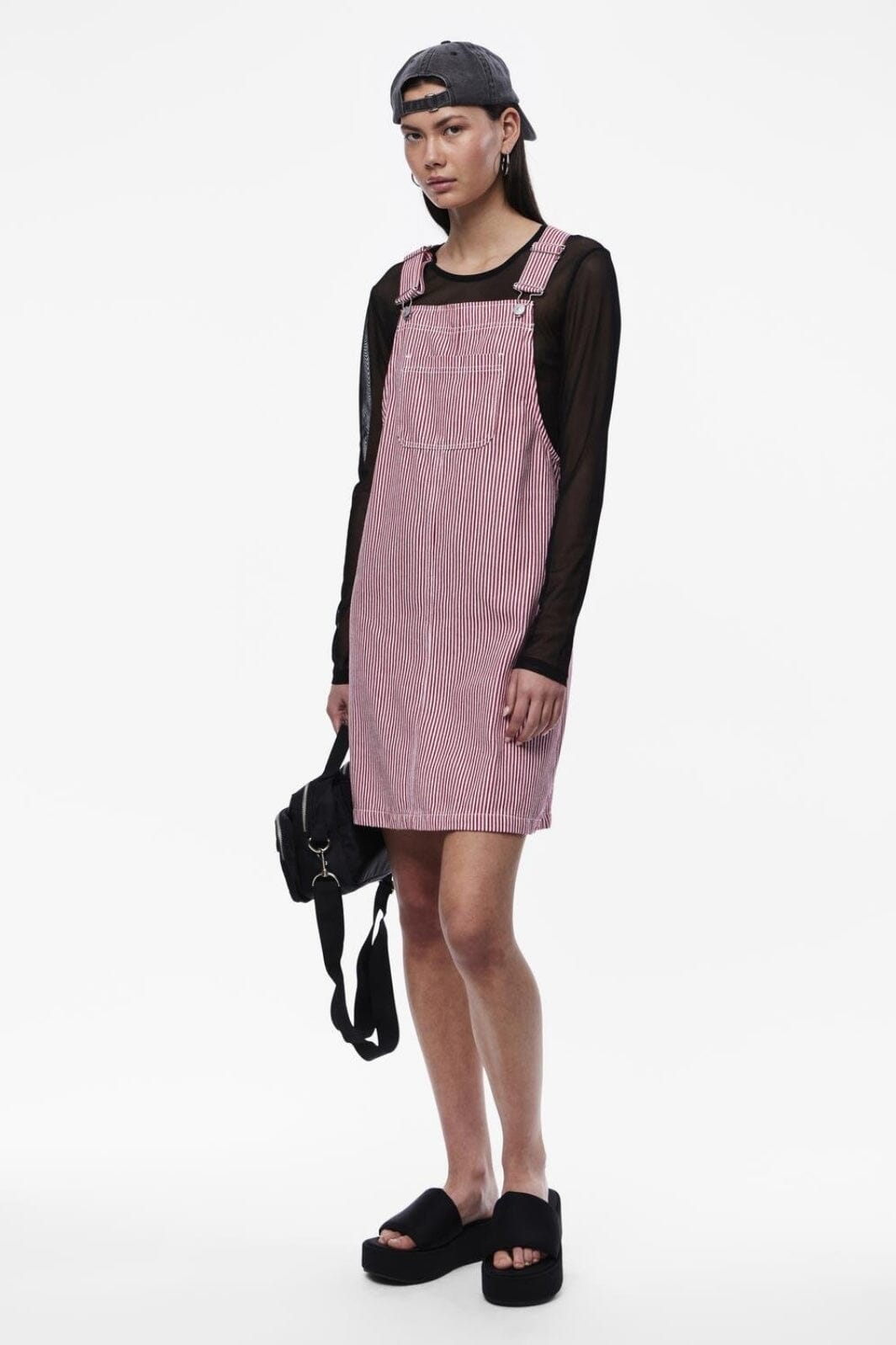 Pieces - Pcallo Dungaree Dress Fsy - 4464992 Salsa Cloud Dancer Stripes