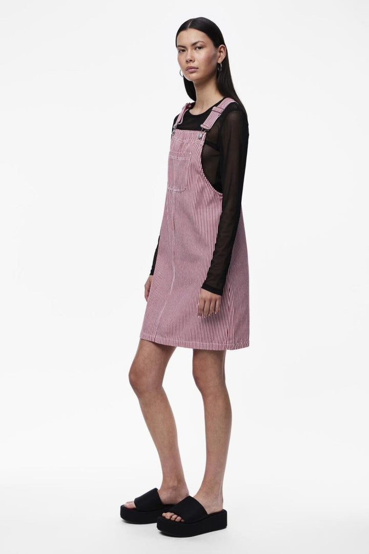 Pieces - Pcallo Dungaree Dress Fsy - 4464992 Salsa Cloud Dancer Stripes