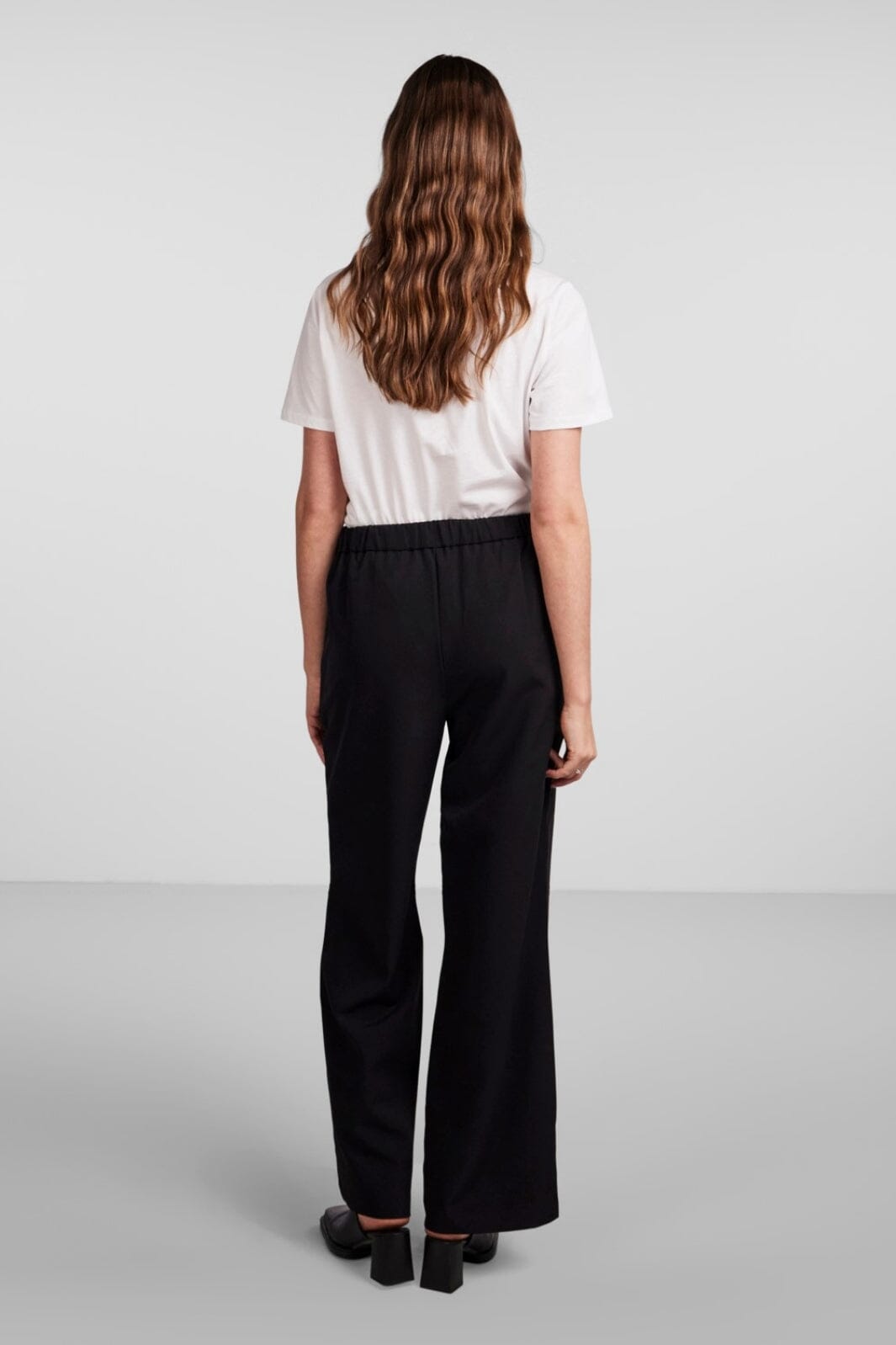 Pieces - Pcbossy Wide Plain Pant - 4266205 Black