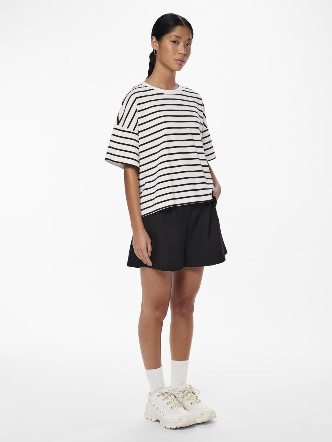 Pieces - Pcchilli Summer 2/4 Sweat Stripe - 4476191 Cloud Dancer Black