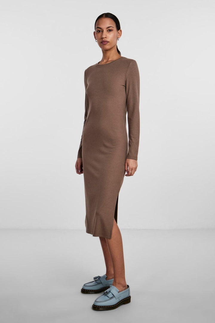 Pieces - PcKylie Ls O-Neck Midi Dress - Fossil