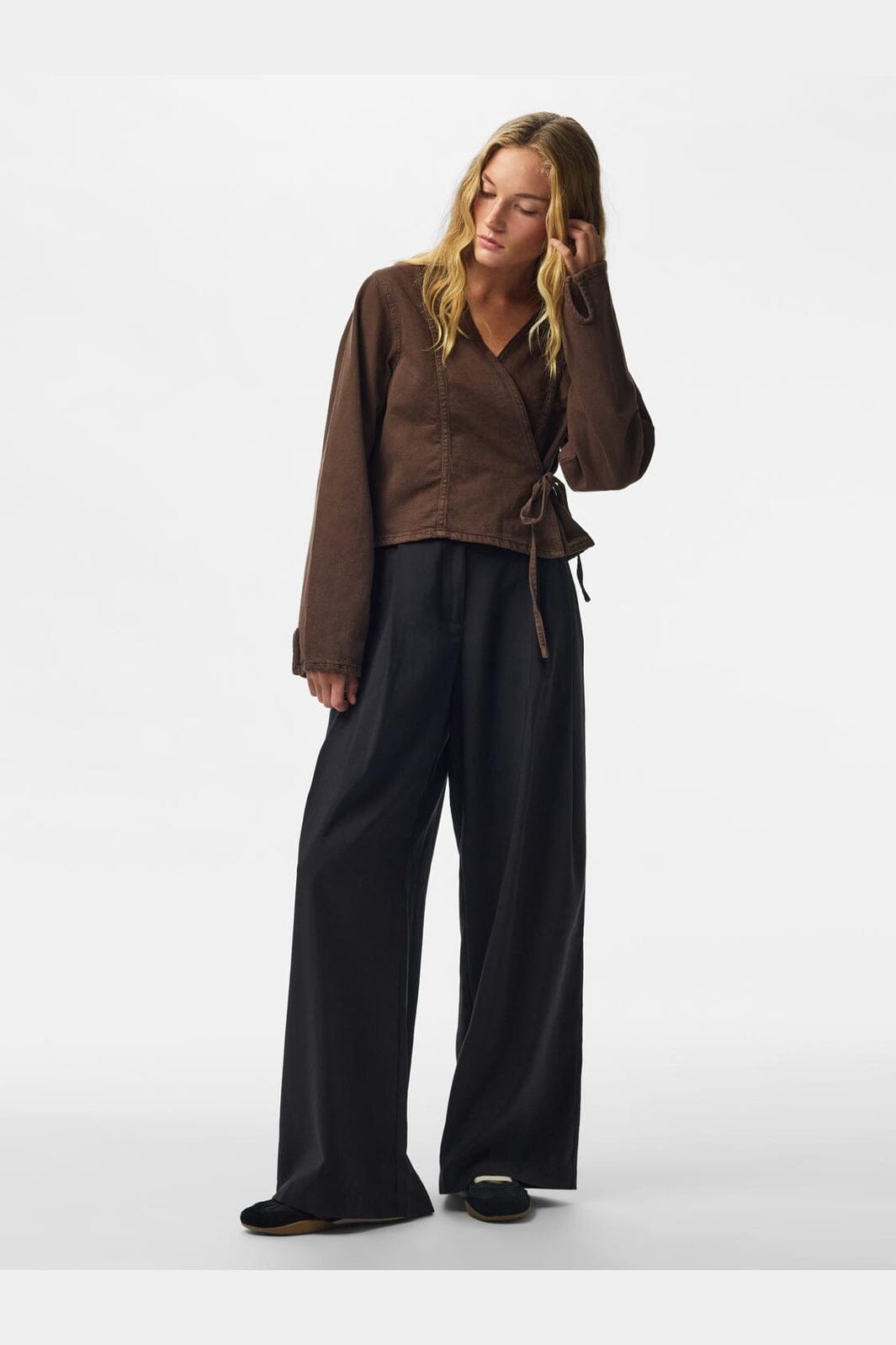 Pieces - Pcsilvia Ls Wrap Shirt - 5190497 Hot Fudge