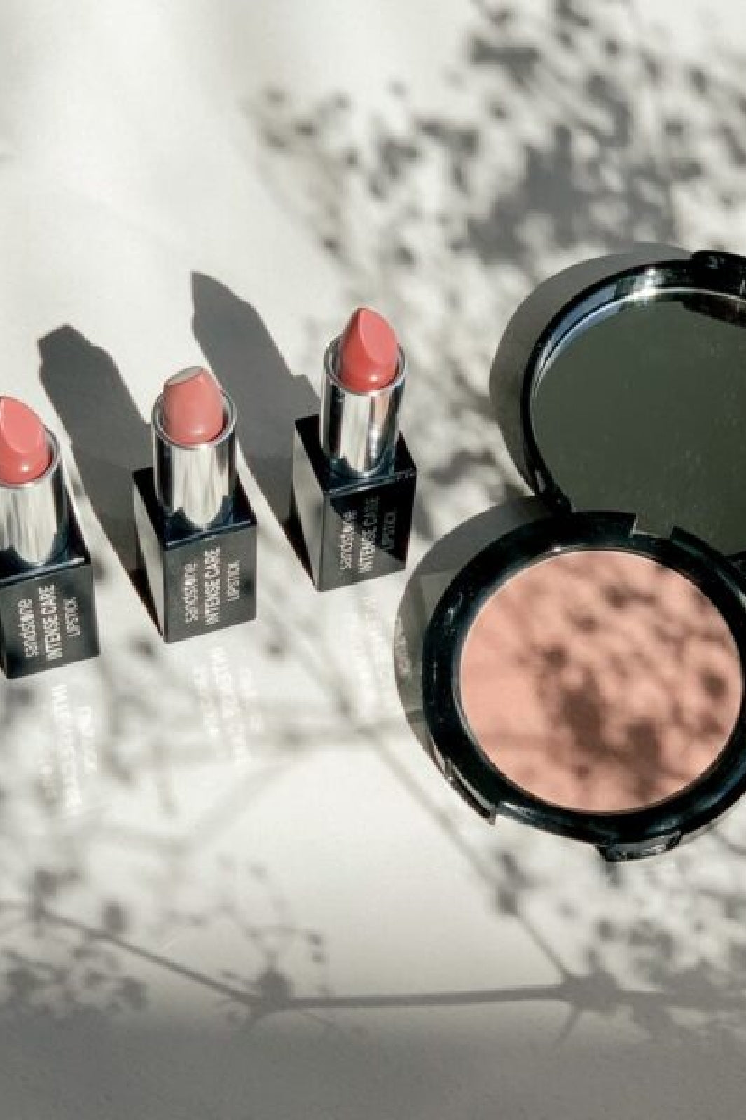 Sandstone - Intense Care Lipstick - 46 Naked Lips