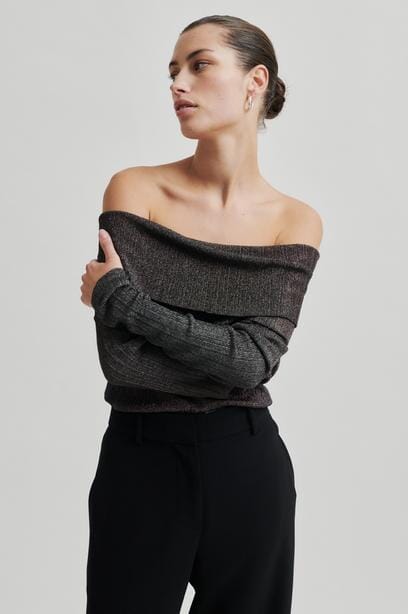 Second Female - Ellis Knit Off Shoulder 59115 - 8001 Black
