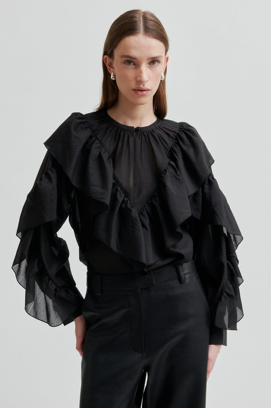 Second Female - Fria Frill Blouse 60121 - 8001 Black Bluser 