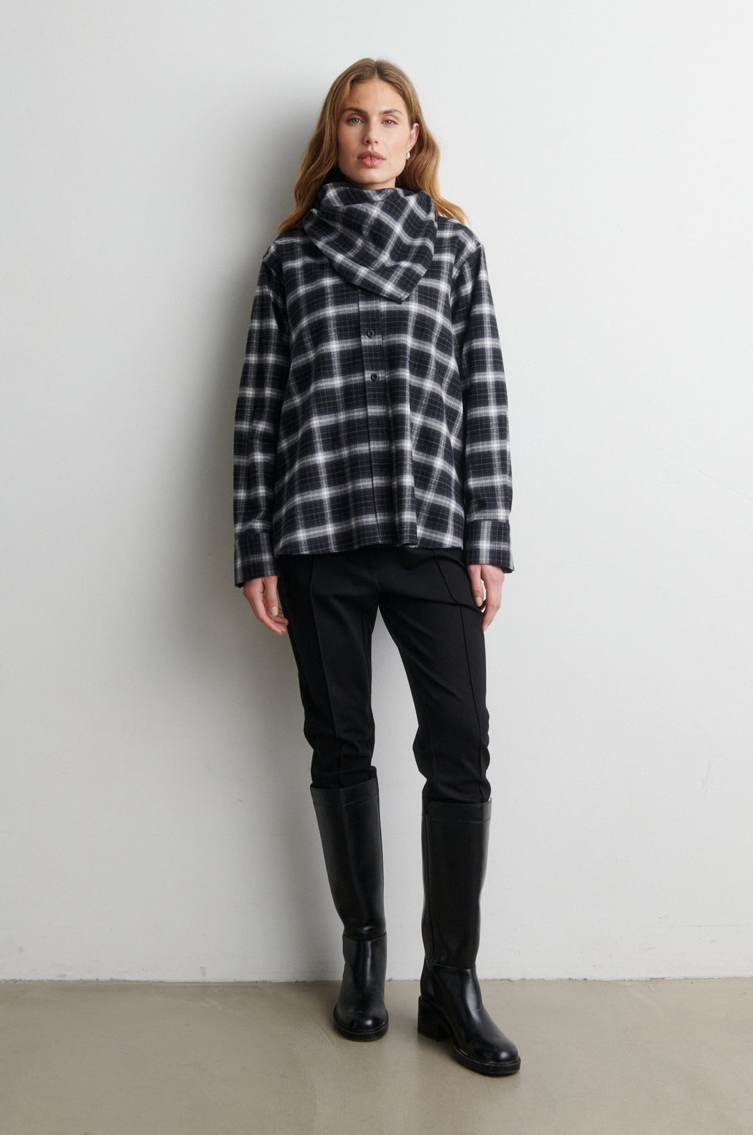 Second Female - Genola Shirt 60993 - 8001 Black Skjorter 