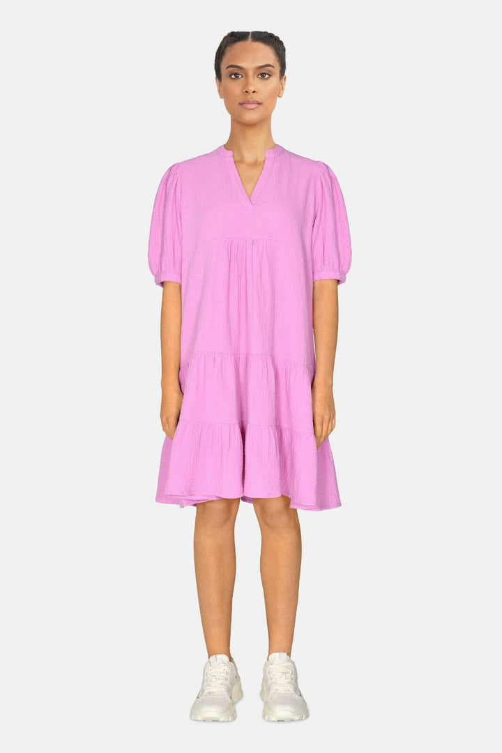 Sisters Point - Ilta-Dr - 590 L. Pink