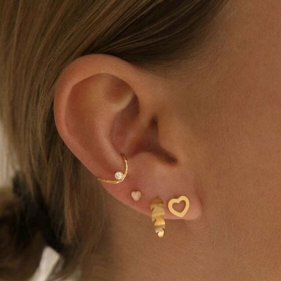 Stine A - Petit Open Love Heart Earring Goldenen - 1261-02-S