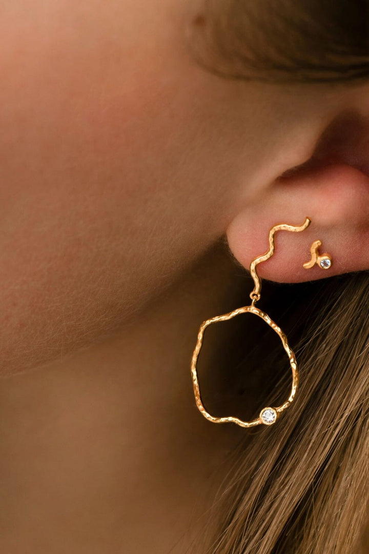 Stine A - Petit Wave Earring Goldenen With Stone - Light Blue - 1222-02-S-Light Blue